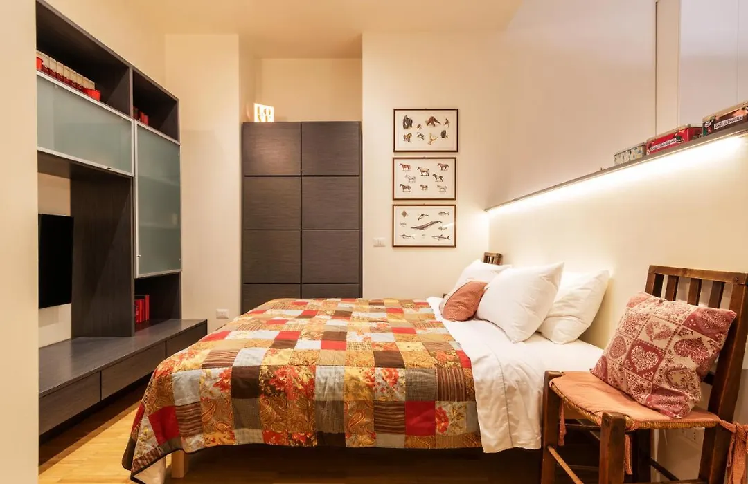La Casa Colorata - Flats In Milan - Bocconi-1